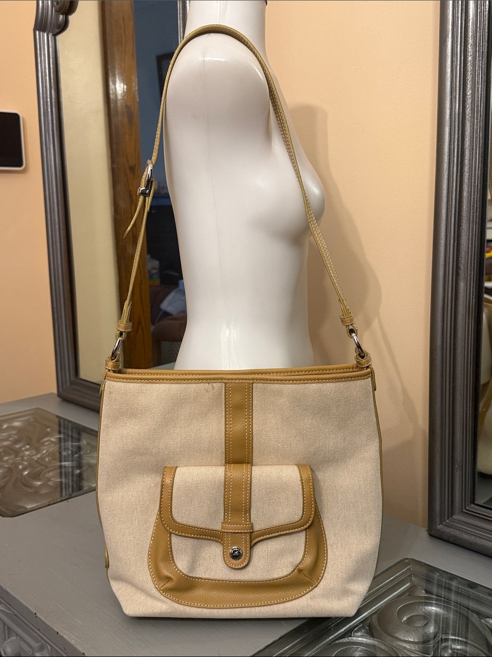 Stone Mountain Beige Canvas Shoulder Bag Tan Trim